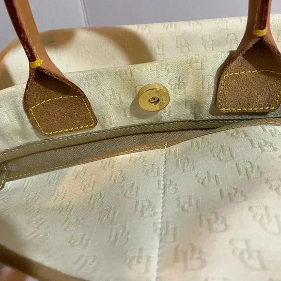 Dooney Bourke white canvas leather satchel handbag - Picture 14 of 15